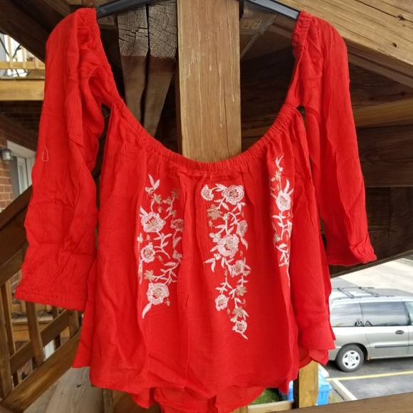 SALE! Last One Floral Embroidered Off Shoulder Top - Picture 6 of 8
